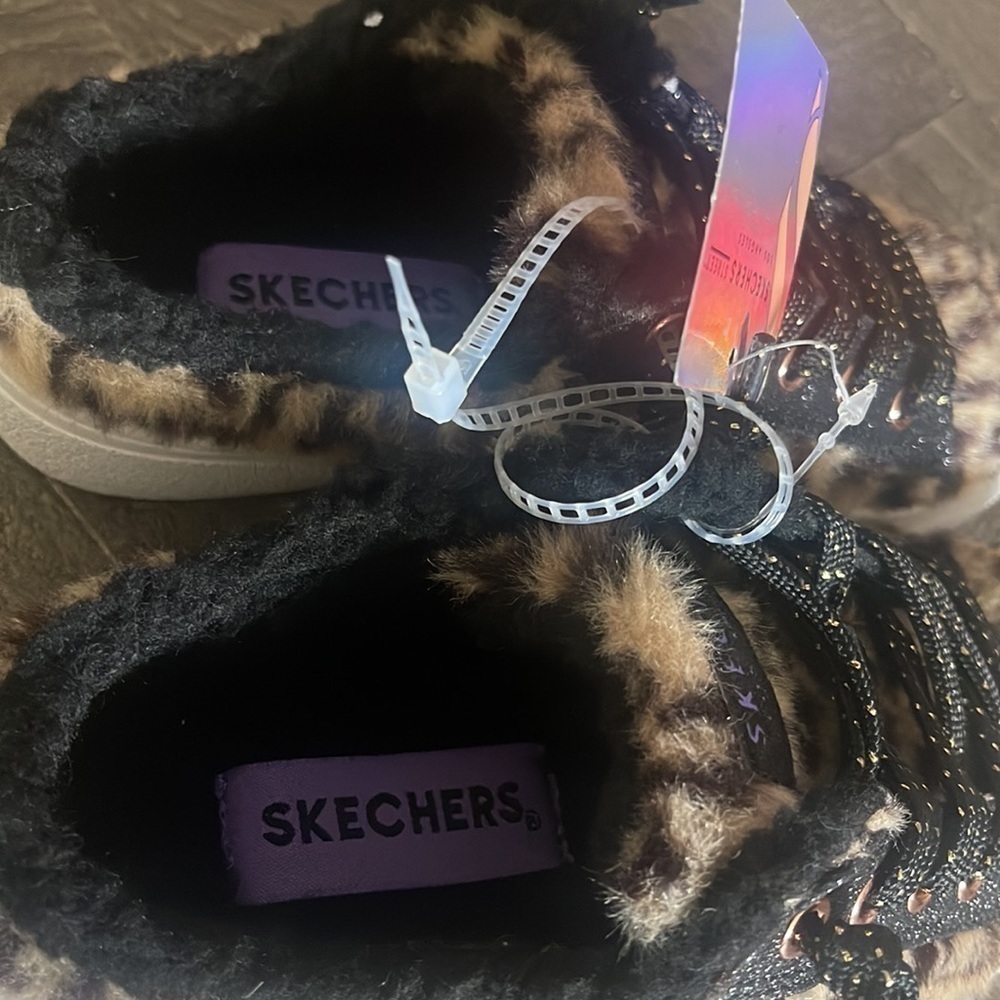 Sketchers sandals - Picture 7 of 9